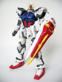 GAT-X105 Strike Gundam  攻擊鋼彈 (進度-光束迴旋鏢 米達斯刀)