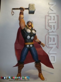Thor Papercraft / Marvel