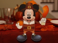 Disney Thanksgiving Printable: Mickey Mouse Pilgrim Candy Box