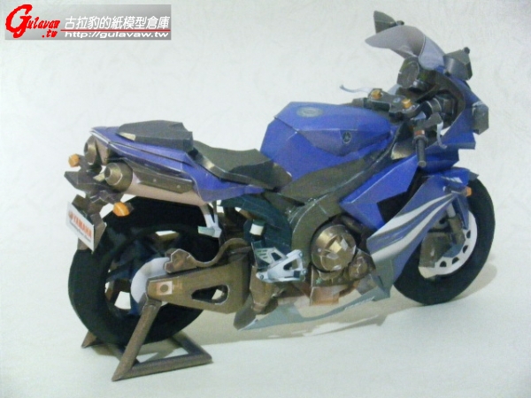 YZF-R1-07 013.jpg