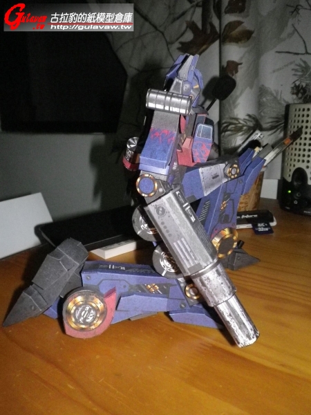 Optimus Prime_06.jpg