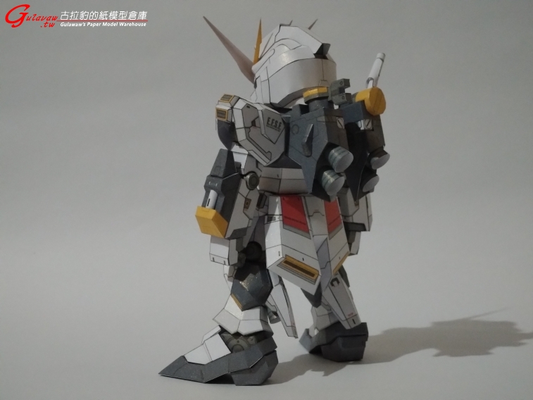 RX-93 NU GUNDAM (4).JPG