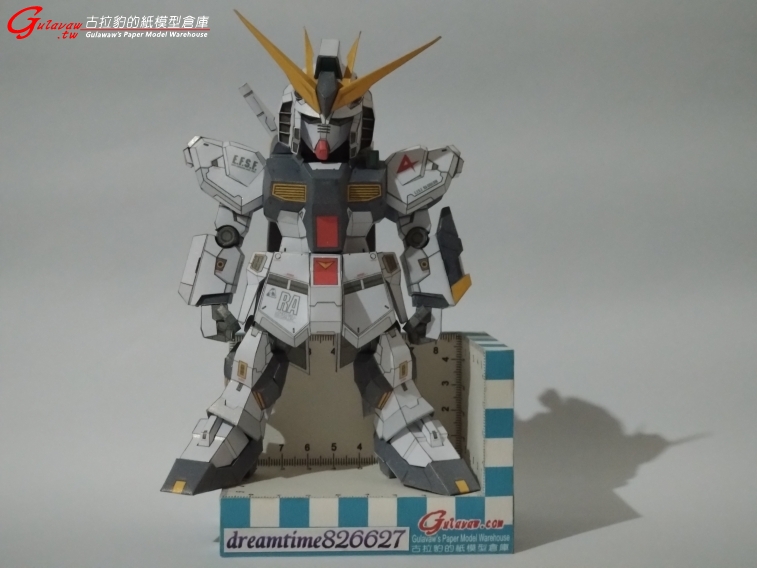 RX-93 NU GUNDAM (19).JPG