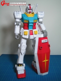 RX-78-2及鋼彈拖車