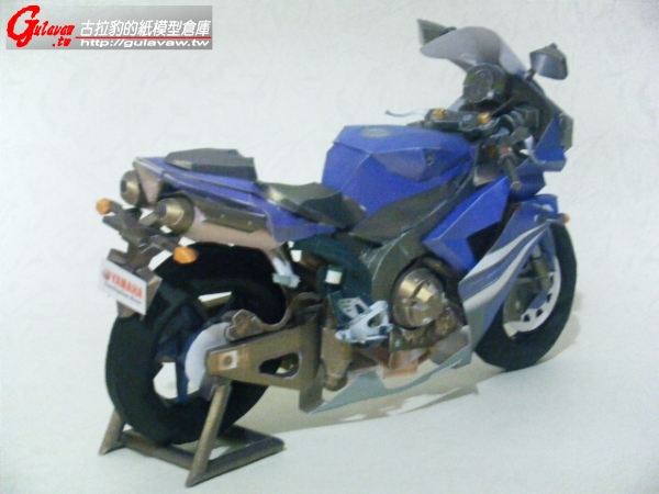 YZF-R1-07 012.jpg