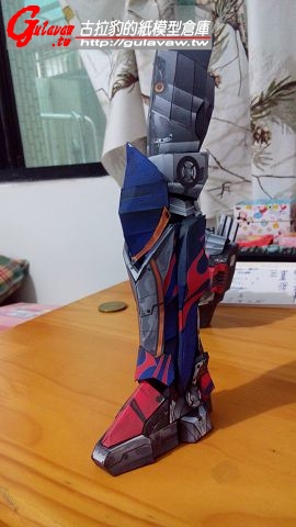 Optimus with sword_14.jpg