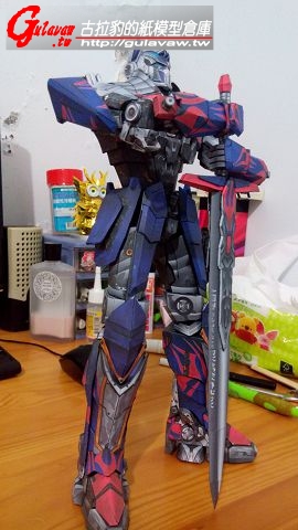 Optimus with sword_18.jpg